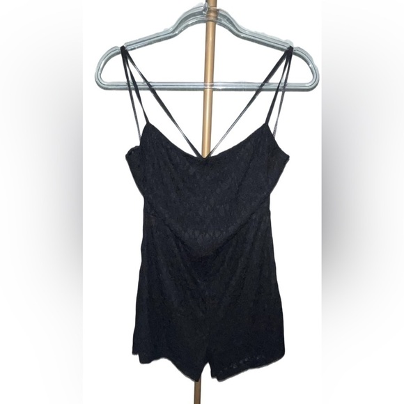 NWT Le Lis Black Lace Open Back Micro Romper / Bodysuit Romper Size Large - Picture 13 of 15